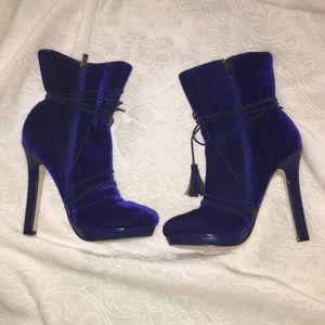 Velvet high heeled boots